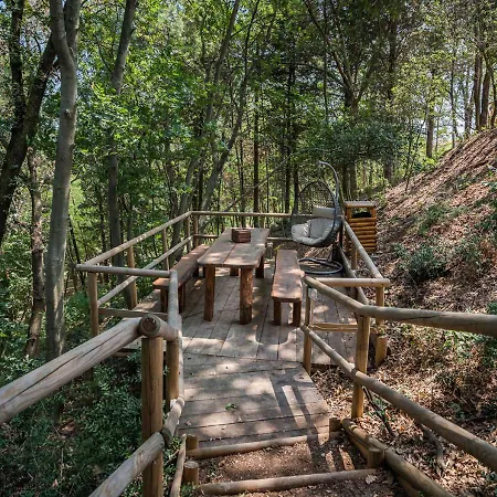 Glamping Poggio Imperiale Marche Luxe tent Civitanova Marche